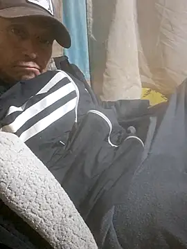 Snapshot of pauloandres chatting on 02.18.26 pauloandres online show from 02.18.26