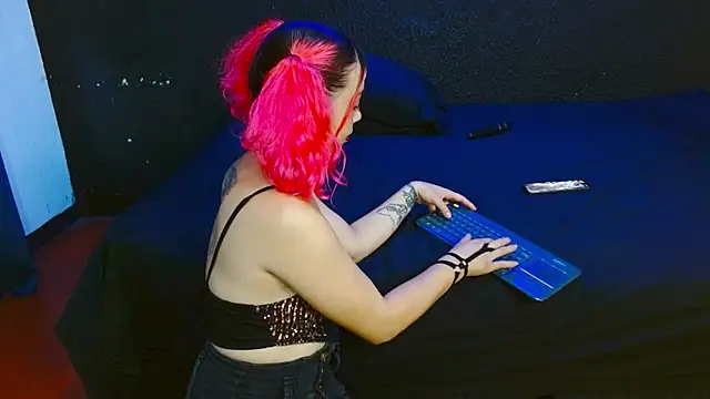 ASTRIDBULM online show from 11.23.25