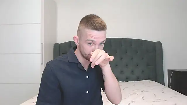 Snapshot of Marselle_Laker chatting on 12.22.24 Marselle Laker online show from 12.22.24