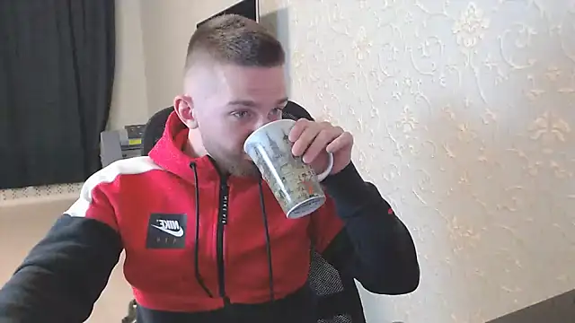 Snapshot of Marselle_Laker chatting on 01.08.25 Marselle Laker online show from 01.08.25