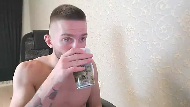 Snapshot of Marselle_Laker chatting on 01.10.25 Marselle Laker online show from 01.10.25