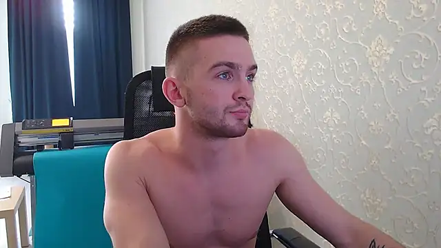 Snapshot of Marselle_Laker chatting on 03.11.25 Marselle Laker online show from 03.11.25