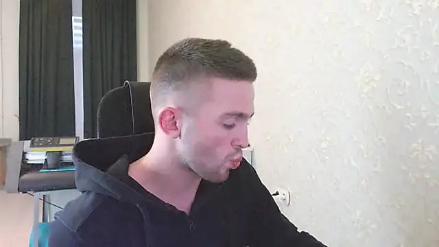 Snapshot of Marselle_Laker chatting on 03.12.25 Marselle Laker online show from 03.12.25