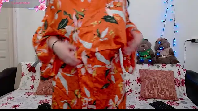 ElenaRose90 online show from 12.19.25