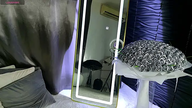 moniqque online show from 02.13.25