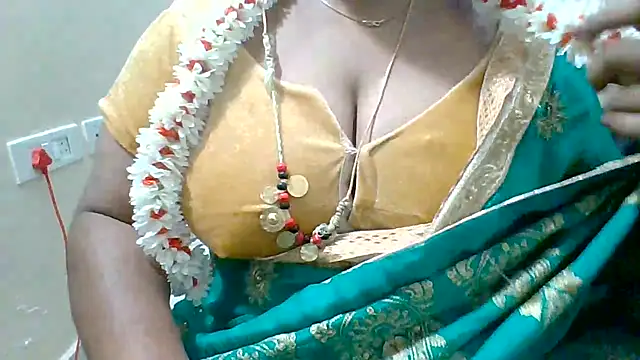 Snapshot of archanatelugu9 chatting on 09.10.25 archanatelugu9 online show from 09.10.25