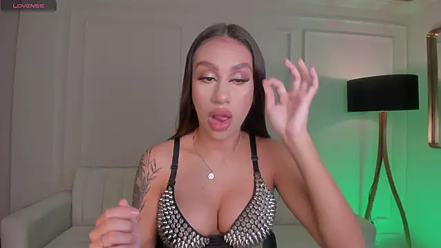 DannaCruz online show from 03.03.25