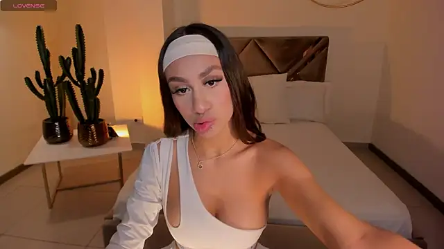 DannaCruz online show from 03.06.25