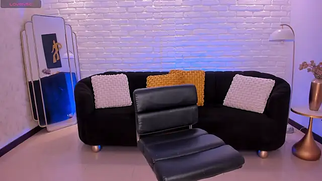 Snapshot of BiancaPierce chatting on 02.09.26 BiancaPierce online show from 02.09.26