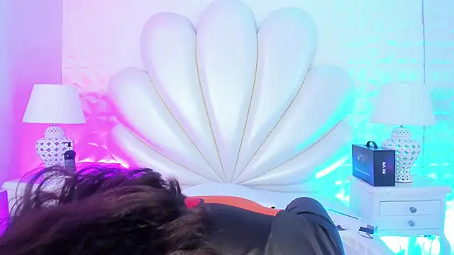 LucianaCarter online show from 12.30.24