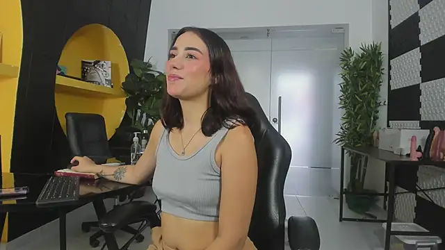 LucianaCarter online show from 01.22.25