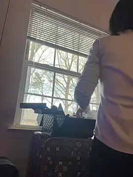 Snapshot of DominiqueX0 chatting on 02.01.25 DominiqueX0 online show from 02.01.25