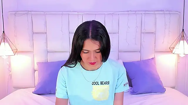 SarahSophia  online show from 02.06.25