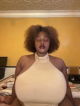 Snapshot of KnockoutBestie chatting on 10.13.25 KnockoutBestie online show from 10.13.25