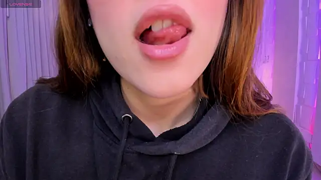 Snapshot of nathalie_rivers chatting on 03.04.26 nathalie rivers online show from 03.04.26