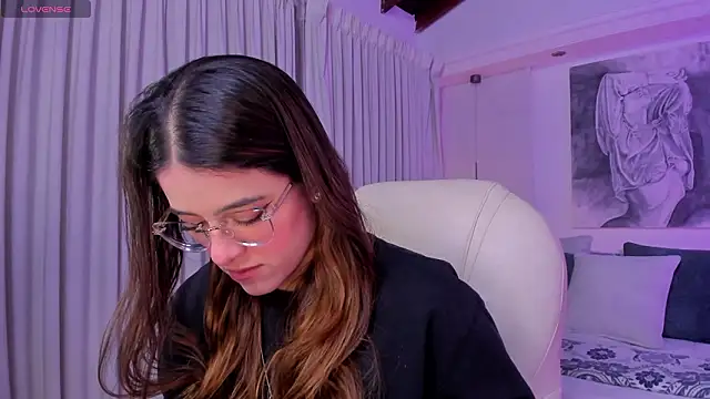 Snapshot of nathalie_rivers chatting on 03.11.26 nathalie rivers online show from 03.11.26