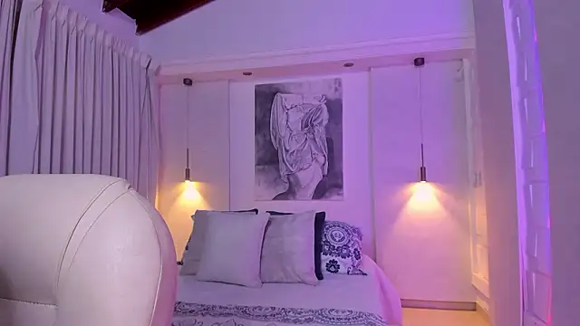 Snapshot of nathalie_rivers chatting on 03.31.26 nathalie rivers online show from 03.31.26