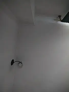 Snapshot of LissaThompsom chatting on 02.18.26 LissaThompsom online show from 02.18.26