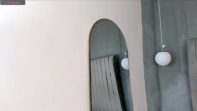 AmyOlimpo online show from 01.26.25