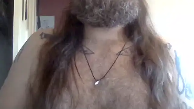 Snapshot of Thrillhouse chatting on 01.02.25 Thrillhouse online show from 01.02.25