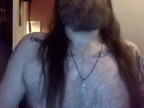 Snapshot of Thrillhouse chatting on 01.08.25 Thrillhouse online show from 01.08.25