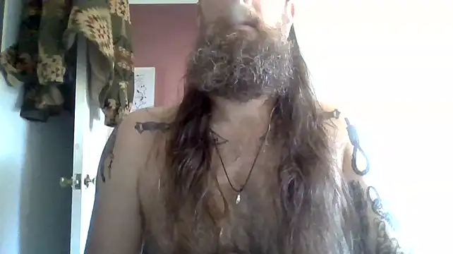 Snapshot of Thrillhouse chatting on 02.28.25 Thrillhouse online show from 02.28.25