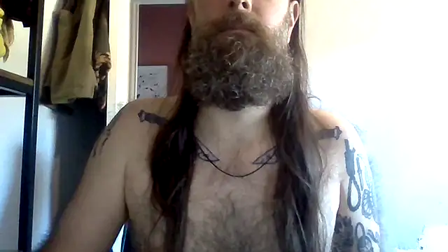 Snapshot of Thrillhouse chatting on 09.12.25 Thrillhouse online show from 09.12.25