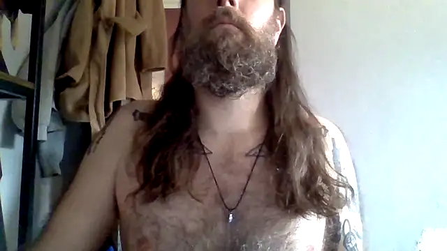 Snapshot of Thrillhouse chatting on 10.31.25 Thrillhouse online show from 10.31.25