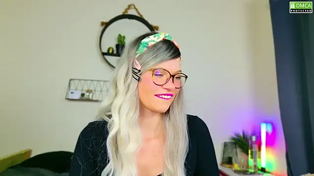 Snapshot of Kittychatte chatting on 12.03.24 Kittychatte online show from 12.03.24