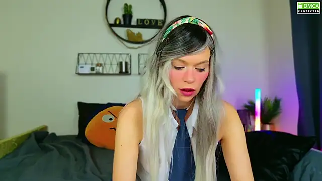 Snapshot of Kittychatte chatting on 12.12.24 Kittychatte online show from 12.12.24