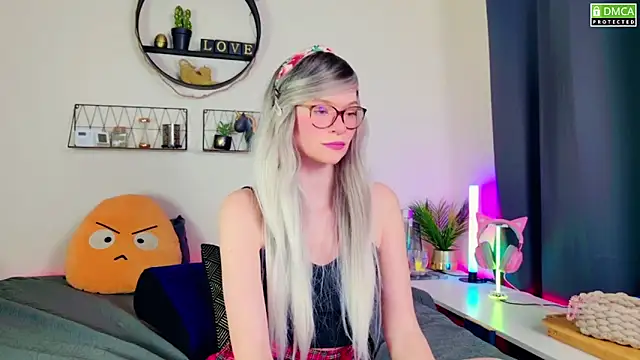 Snapshot of Kittychatte chatting on 01.11.25 Kittychatte online show from 01.11.25