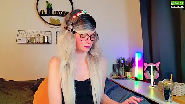 Snapshot of Kittychatte chatting on 03.02.25 Kittychatte online show from 03.02.25