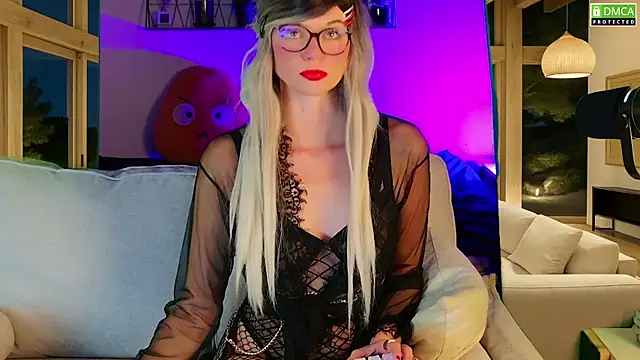 Snapshot of Kittychatte chatting on 10.01.25 Kittychatte online show from 10.01.25