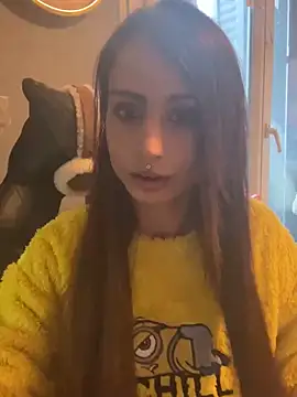 LaPetitechienne1 online show from 01.30.25