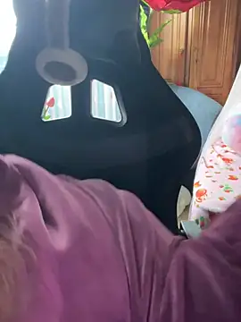 LaPetitechienne1 online show from 02.13.25