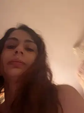 LaPetitechienne1 online show from 03.18.25