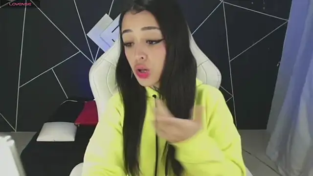 farichell online show from 10.24.25