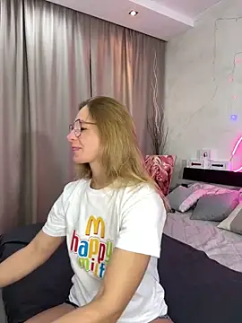 Milf Tea online show from 01.31.25