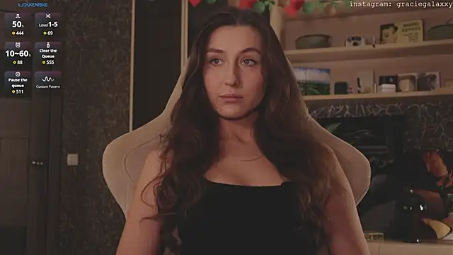 Chill out with Salvia online show from 12.20.25