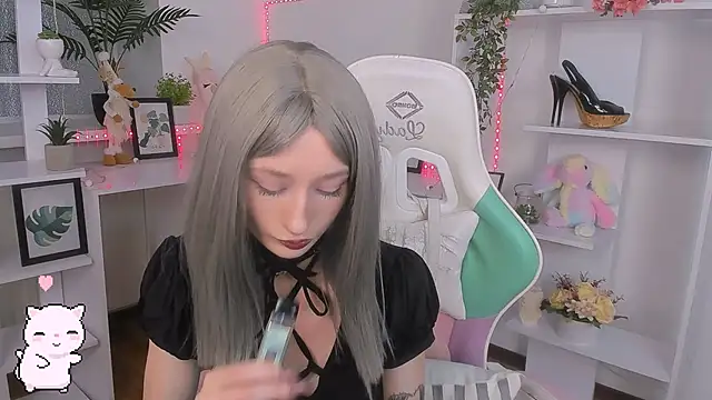 Katia Kim online show from 10.27.25