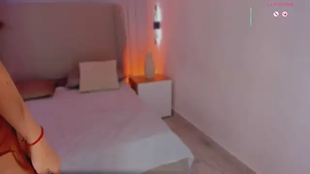 Snapshot of luisah_ chatting on 02.23.26 luisah online show from 02.23.26