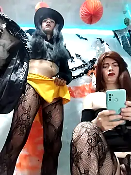 Snapshot of latintransbigcum chatting on 10.20.25 latintransbigcum online show from 10.20.25