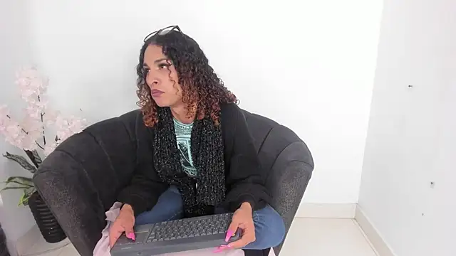 StefanyMiler online show from 03.07.25