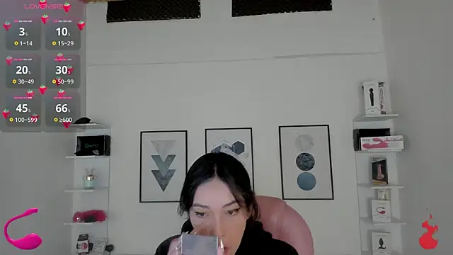 Snapshot of cristal__hot_1 chatting on 01.20.25 cristal hot 1 online show from 01.20.25