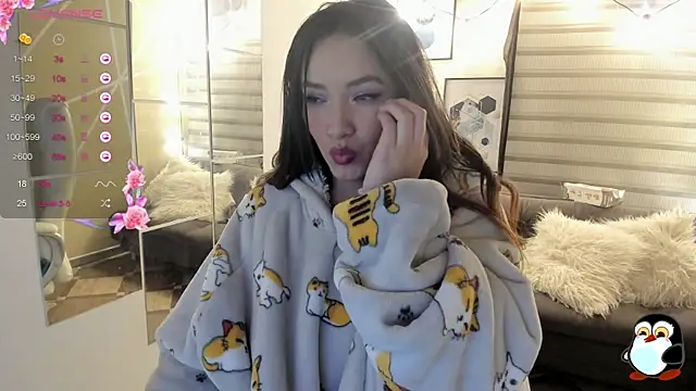 Snapshot of cristal__hot_1 chatting on 09.30.25 cristal hot 1 online show from 09.30.25
