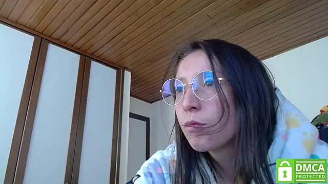 Sophi Cute online show from 12.14.24