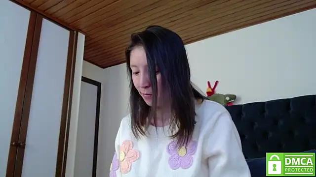 Sophi Cute online show from 12.19.24