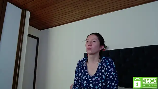 Sophi Cute online show from 12.20.24