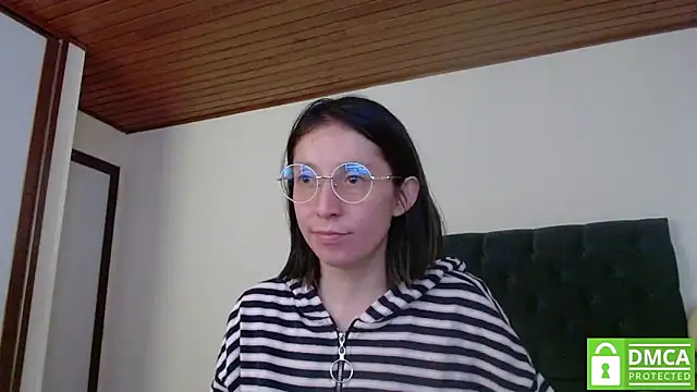 Sophi Cute online show from 12.30.24