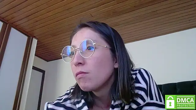 Sophi Cute online show from 01.04.25